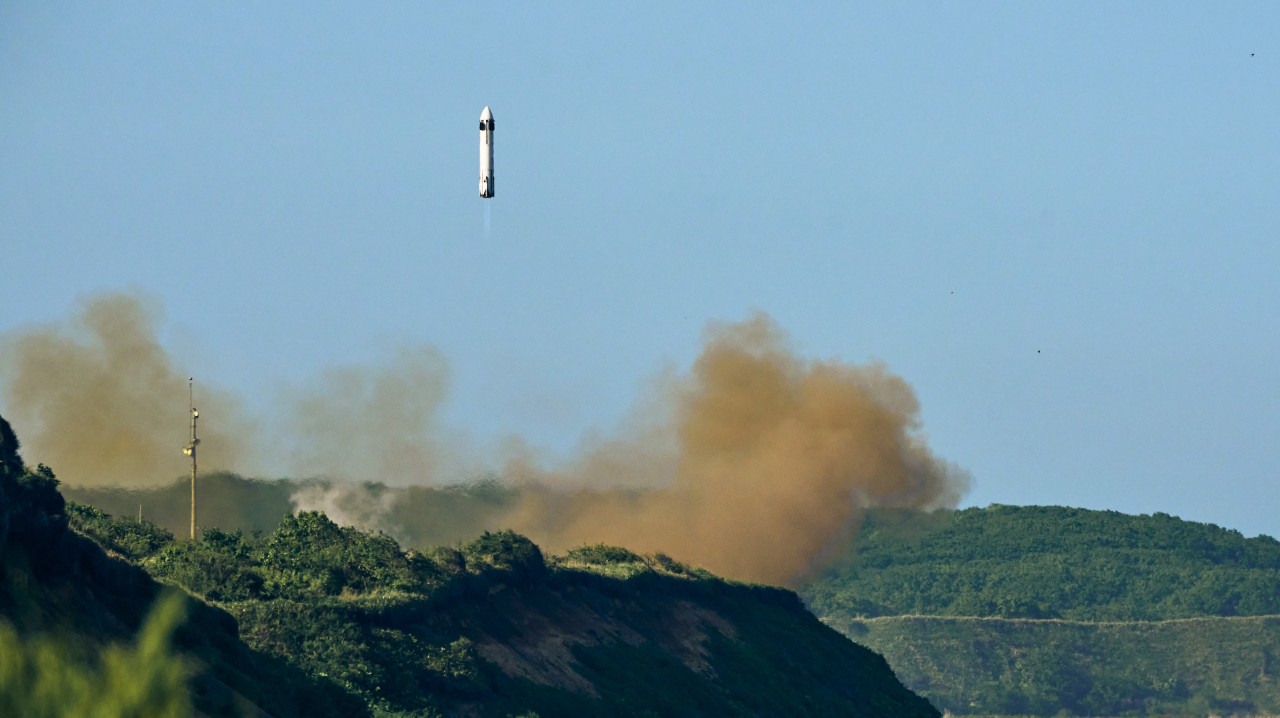 ホンダ 再使用型ロケットの離着陸実験に成功