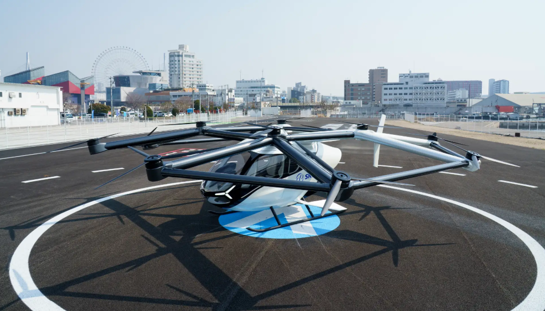 SkyDriveの空飛ぶクルマ、2025年9月大阪港バーティポートでデモ飛行見学会
